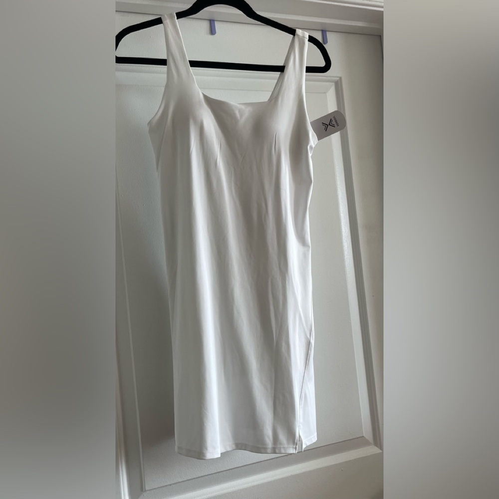 Xersion White Quick-Dri EverUltra-Lite Sleeveless Dress